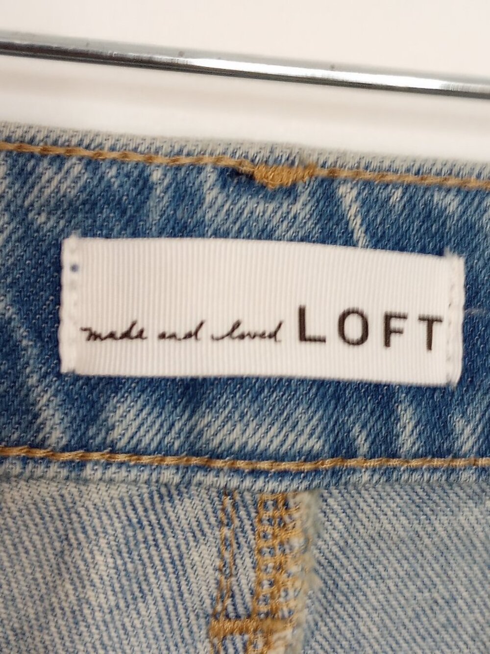 Loft Rivete Belted High Rise Wide Leg Light Wash Jeans 29/8 NWOT - Picture 5 of 10